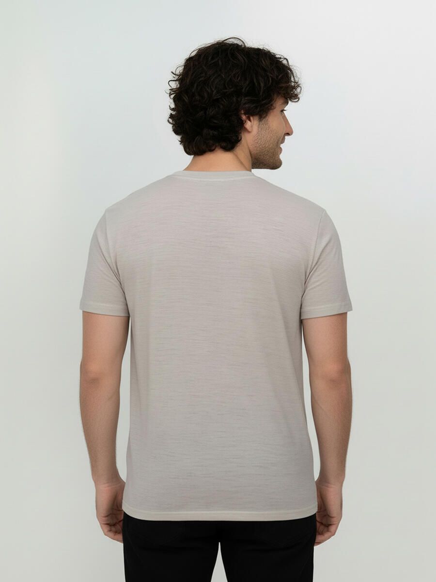 Funktionales T-Shirt aus Merino-Wolle